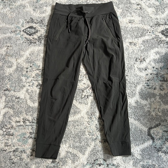 Athleta Trekki North Joggers - Picture 1 of 8